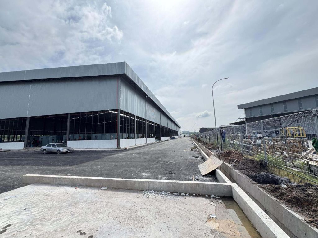 Bandar Enstek Factory For Sale - 11