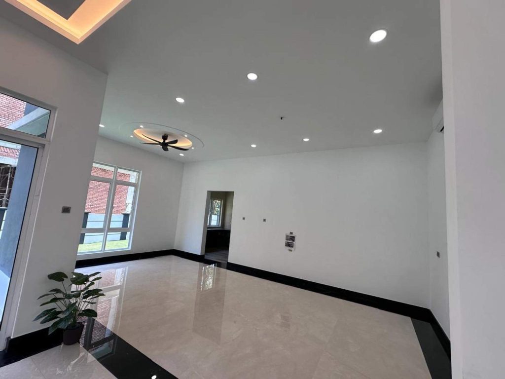 Taman Equine Park Bungalow for Sale - 08