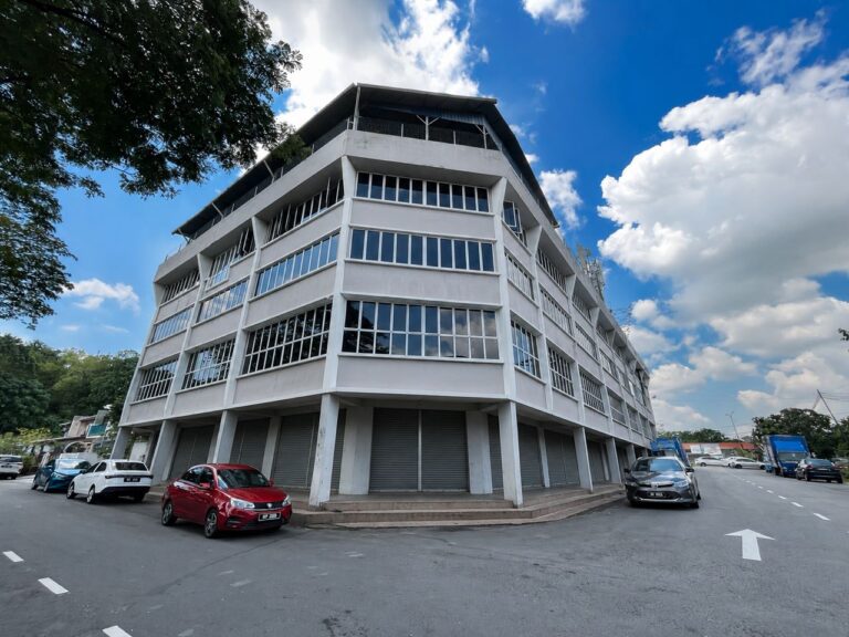 Shah Alam 2 unit Corner Commercial For Sale RM6,000,000